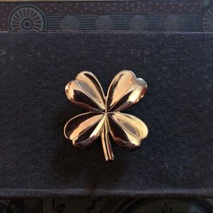 Lucky Gold 4 Leaf Clover Pin